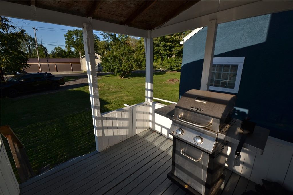 Photo of 505 E Main Street, Palmyra, NY 14522 (MLS # R1640386)