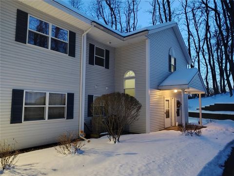 Photo of 1307 Greenwich Drive, Albany, NY 12203 (MLS # R1661136)