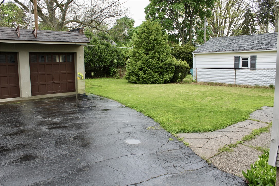 311 N Rogers Parkway, Irondequoit, New York image 24