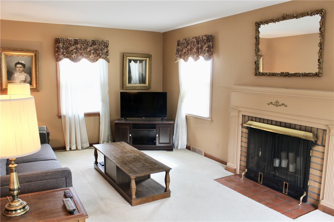311 N Rogers Parkway, Irondequoit, New York image 10