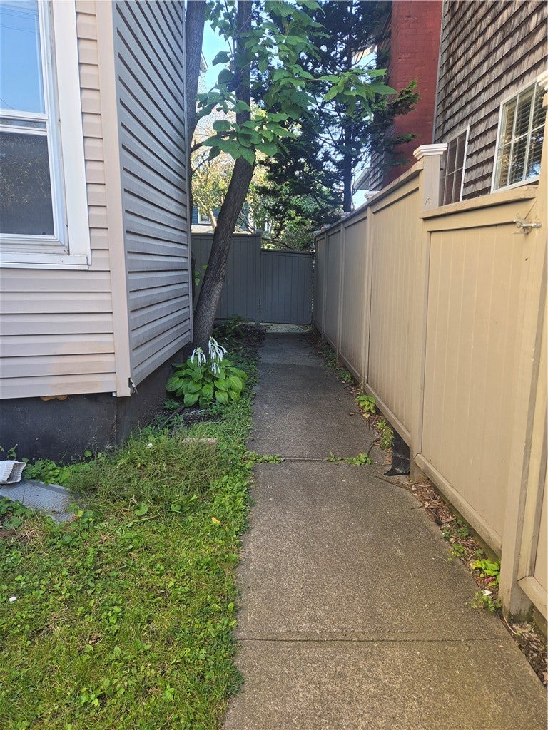 Photo of 21 Gardiner Park - LOWER PARK #lower, Rochester, NY 14607 (MLS # R1714173)