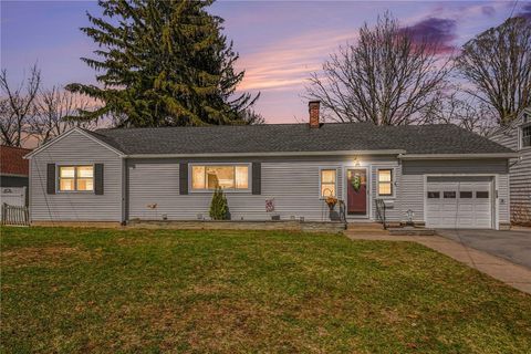 Homes For Sale - 247 W Ivy Street<br/> East Rochester, NY 14445