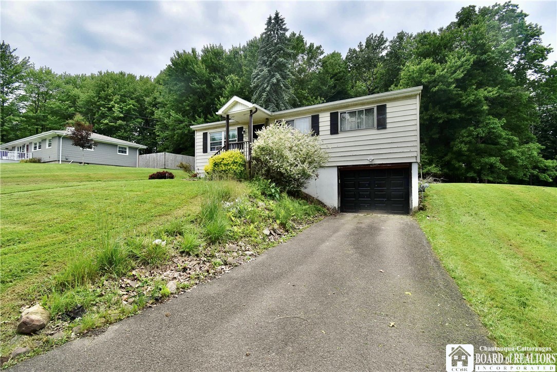 46 Pardee Avenue, Jamestown, New York image 3