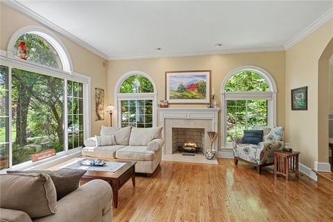 Tiny photo for 19 Sylvan Glen GLN, Perinton, NY 14450 (MLS # R1684577)