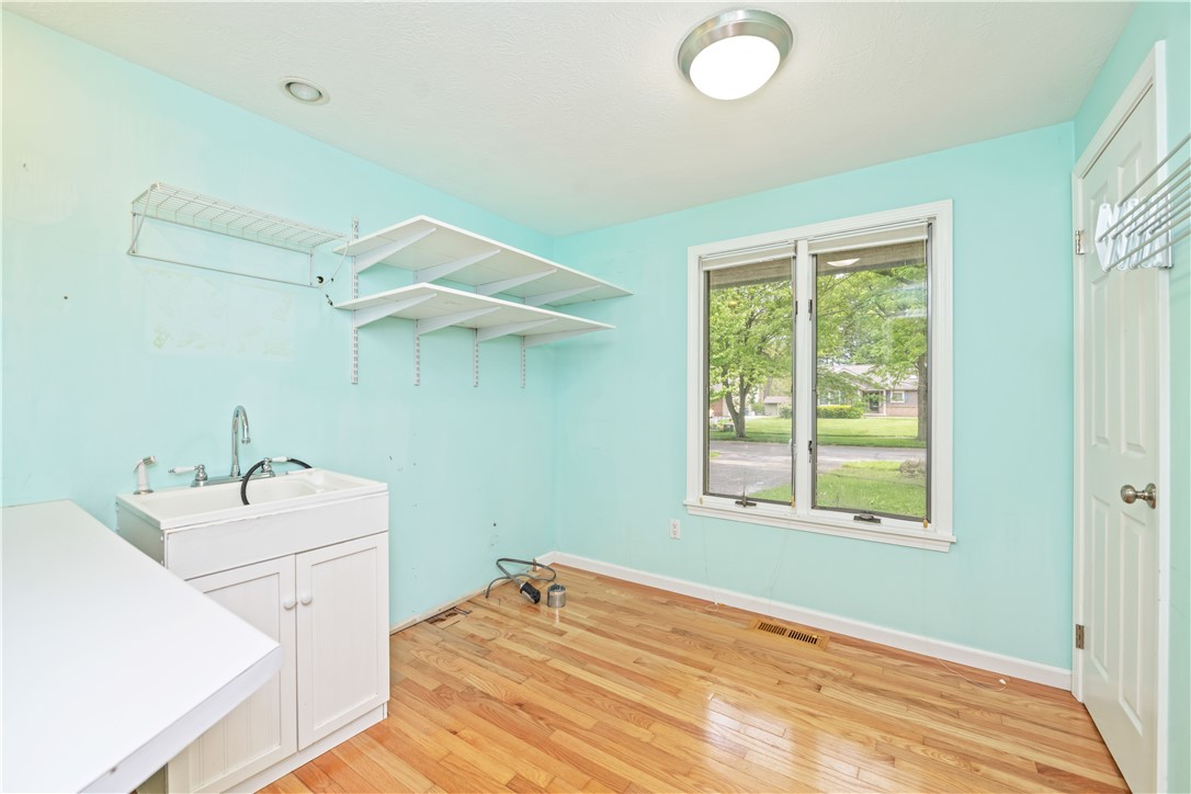 33 Wayne Drive, Greece, New York image 14