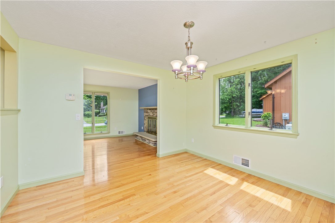 33 Wayne Drive, Greece, New York image 8