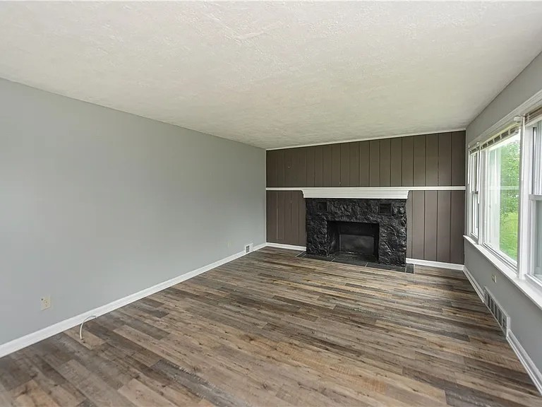 2282 W Henrietta Rd Road