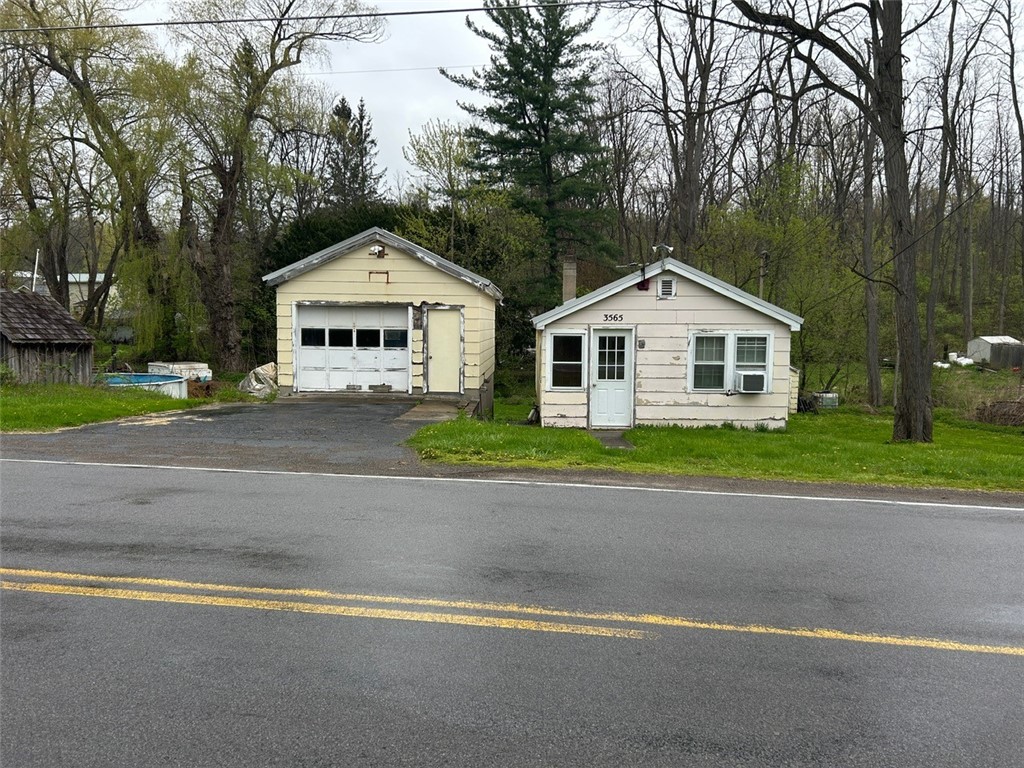 3565 N Creek Road