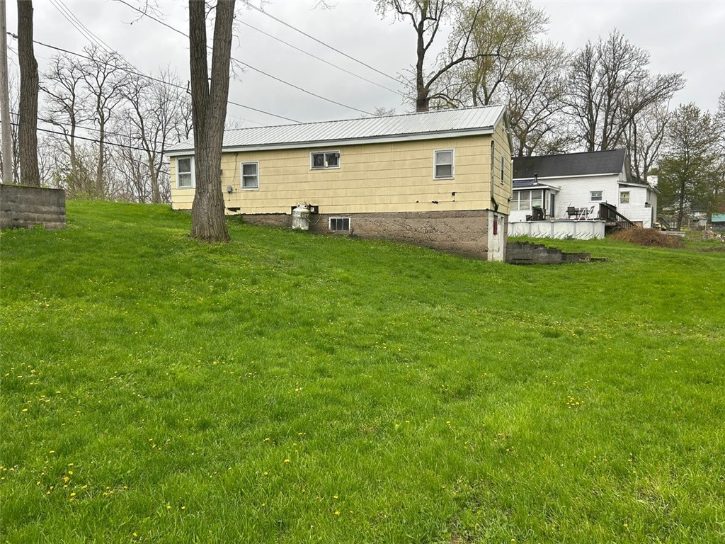 3565 N Creek Road