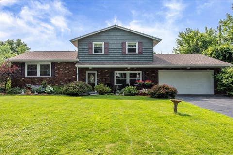 Photo of 5 Omega Drive, Chili, NY 14624 (MLS # R1701846)