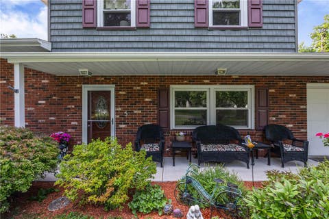 Tiny photo for 5 Omega Drive, Chili, NY 14624 (MLS # R1701846)