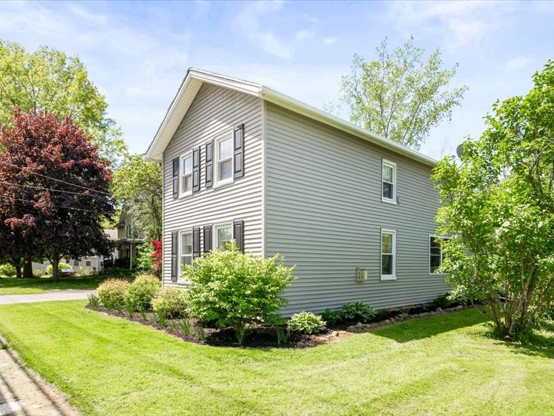 1363 Lake Road