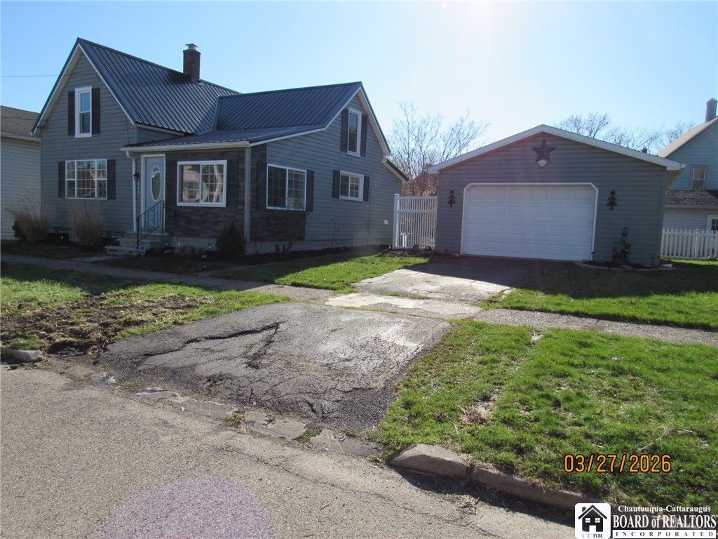 Photo of 113 S Martin Street, Dunkirk, NY 14048 (MLS # R1669639)