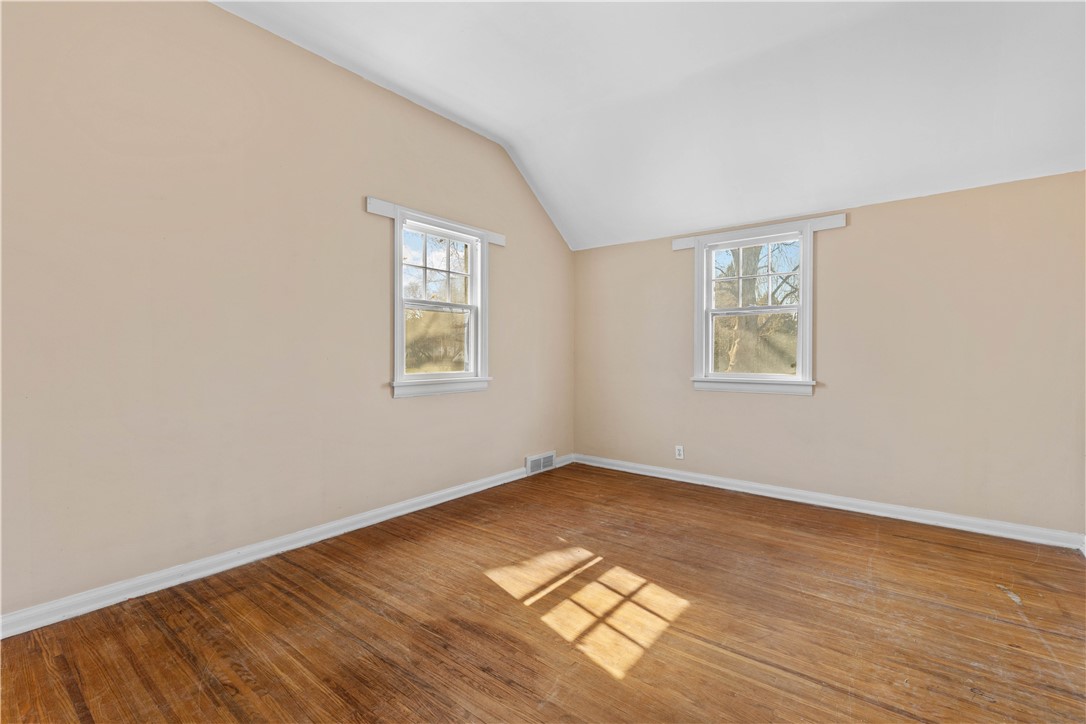 451 Hampton Boulevard, Greece, New York image 11