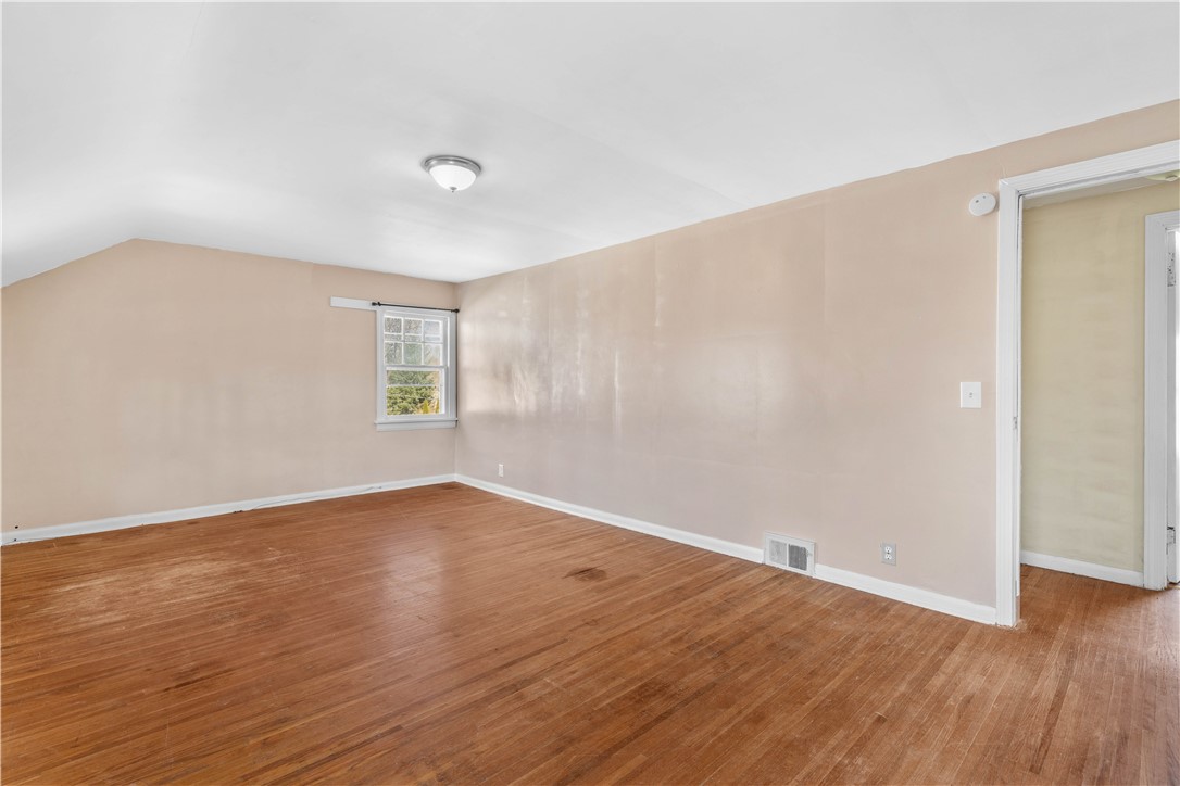 451 Hampton Boulevard, Greece, New York image 15