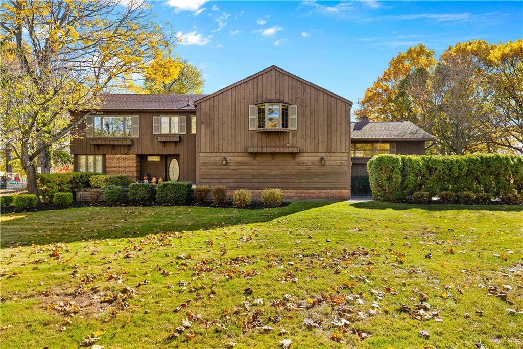 Photo of 135 Orchard Park Boulevard, Irondequoit, NY 14609 (MLS # R1669025)