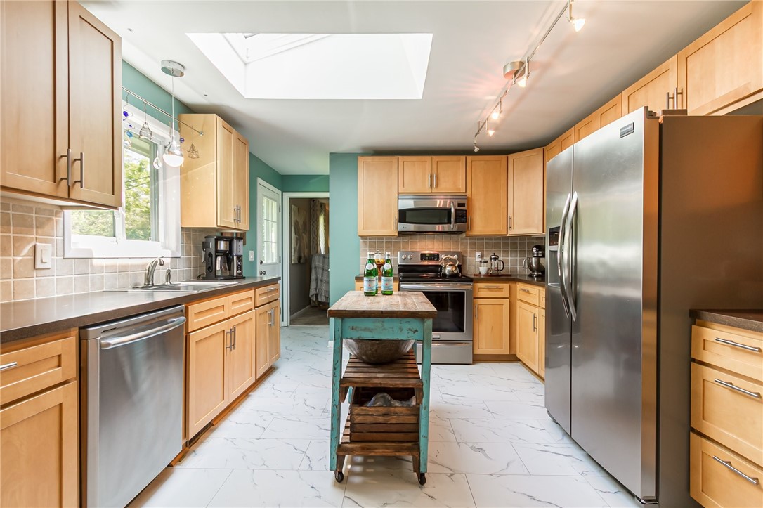 115 Bradford Road, Henrietta, New York image 13