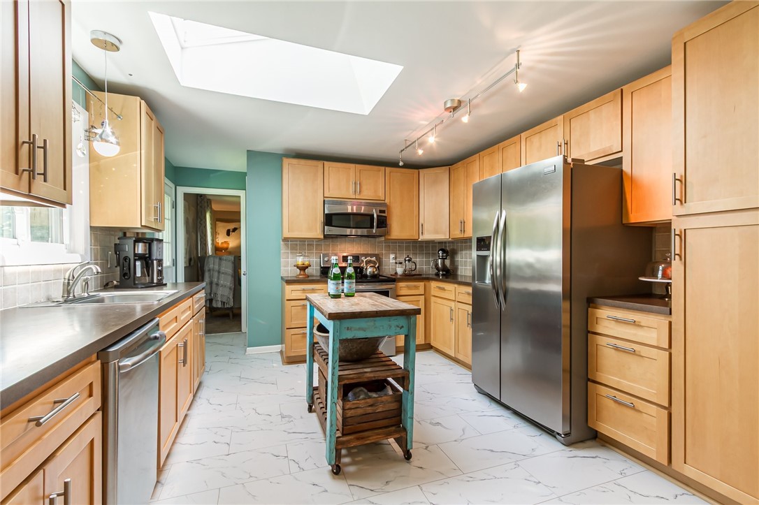115 Bradford Road, Henrietta, New York image 14