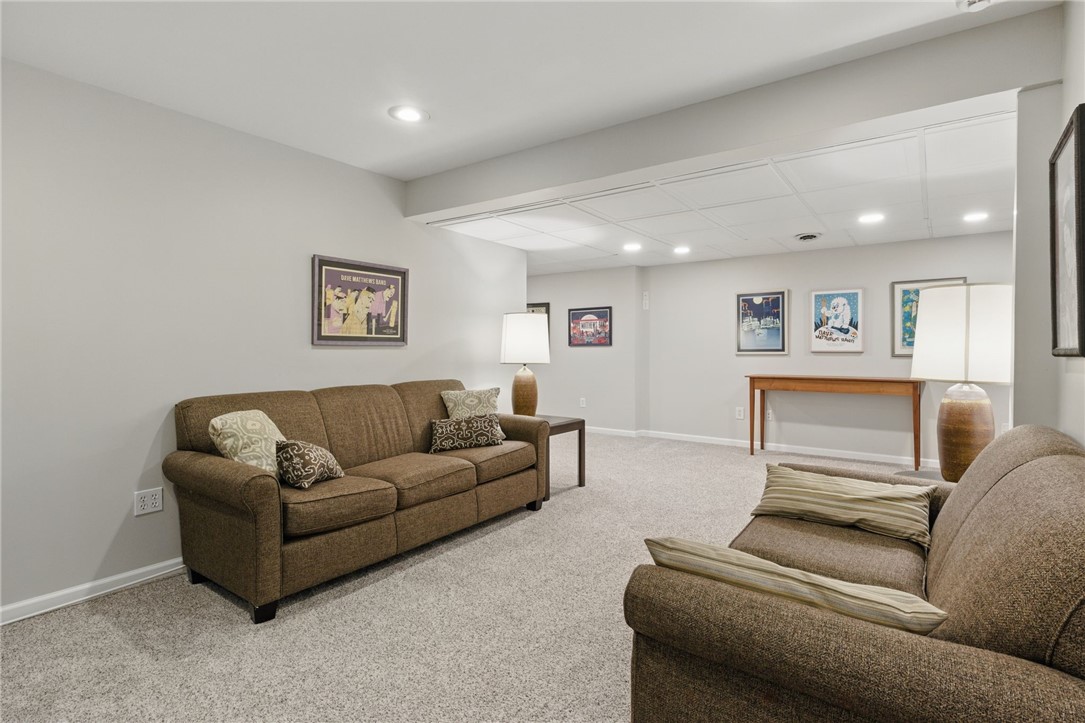 28 Parr Circle, Irondequoit, New York image 31