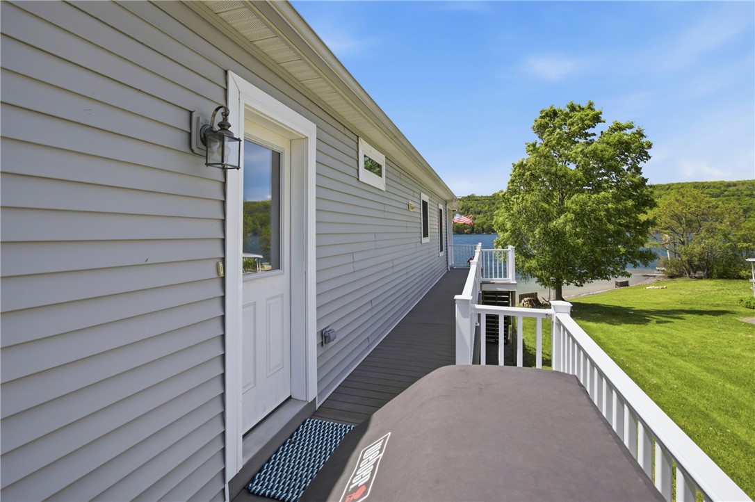 827 E Lake Road