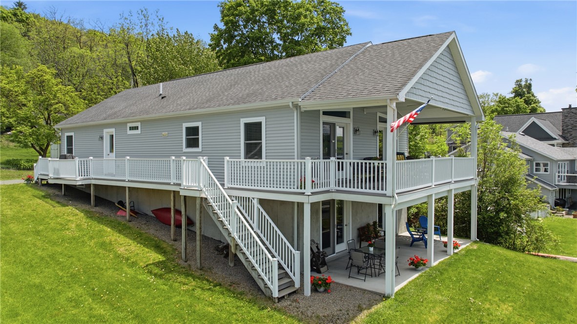 827 E Lake Road