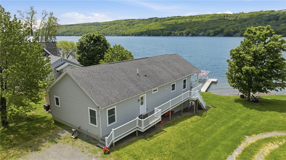 827 E Lake Road
