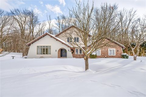 Photo of 30 Silver Ridge Drive, Greece, NY 14626 (MLS # R1660550)