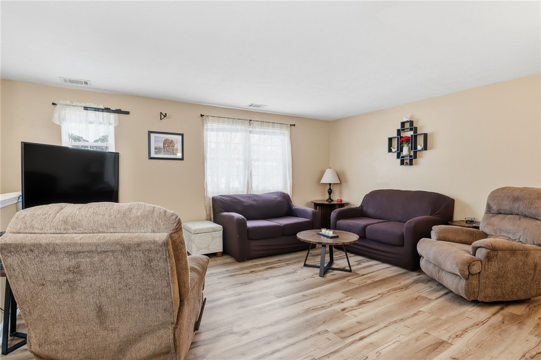 Homes For Sale 3 33d salmon run