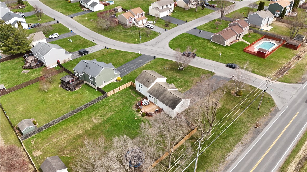 9477 Lismare Lane, Cicero, New York image 30