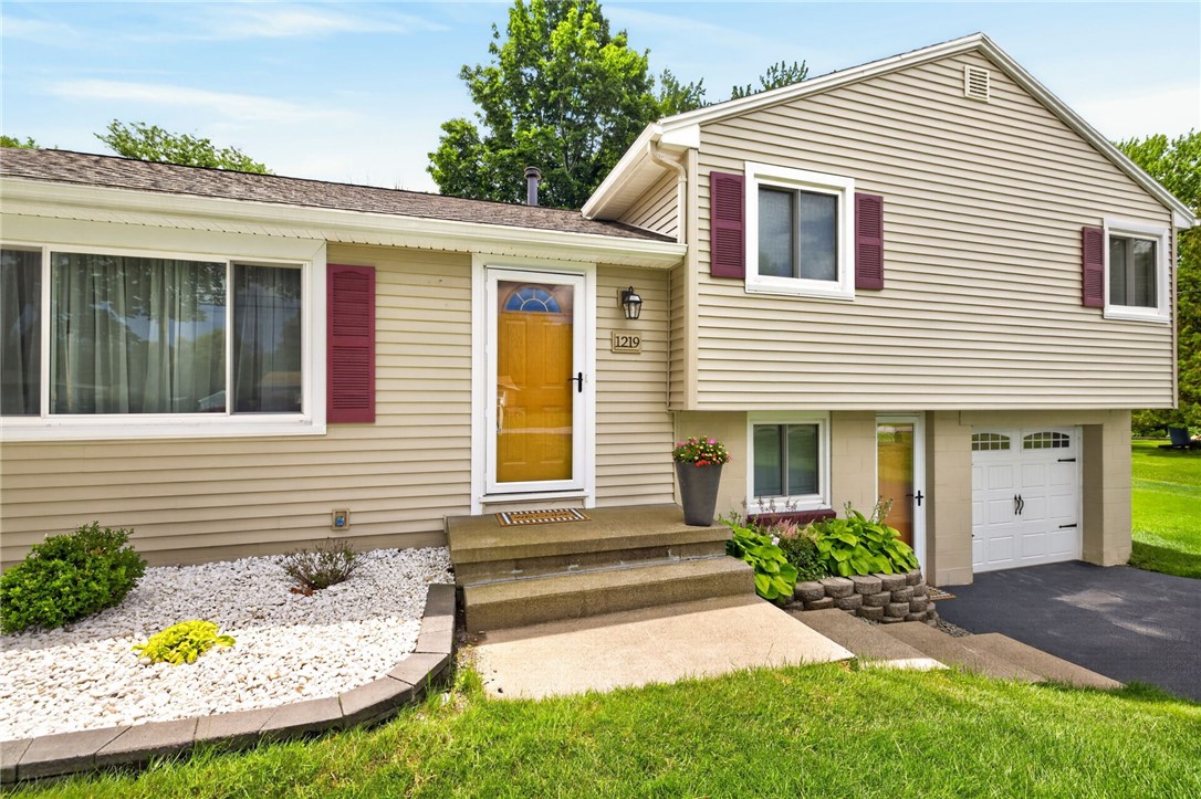 1219 Wall Road