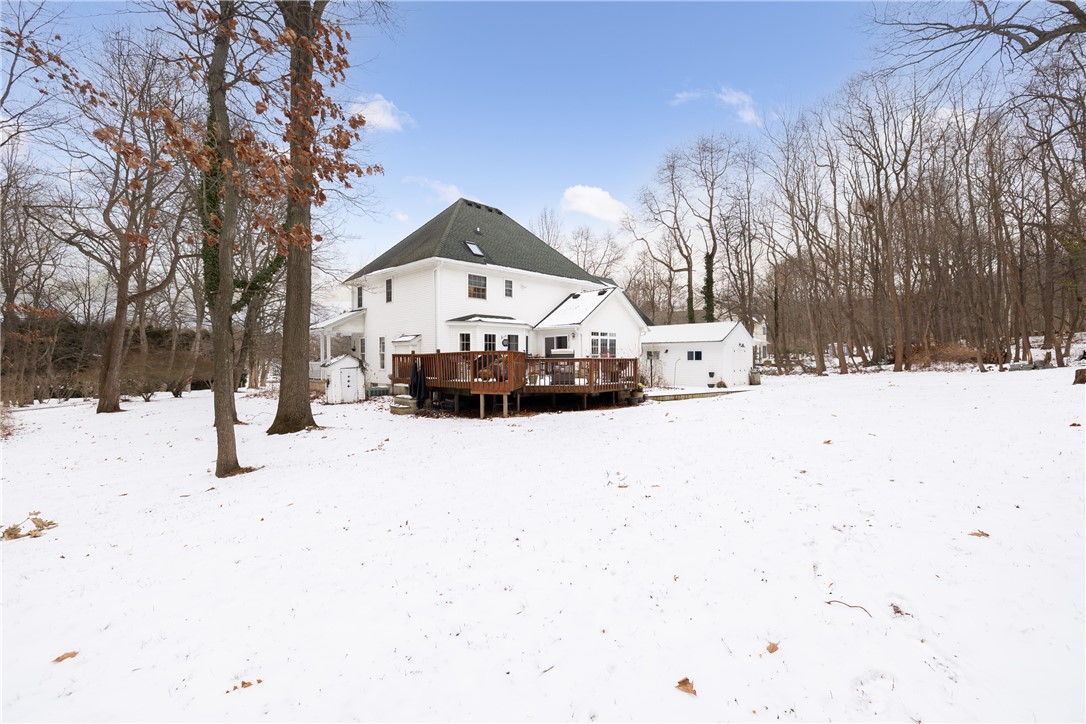 522 Blackthorne Lane, Webster, New York image 2