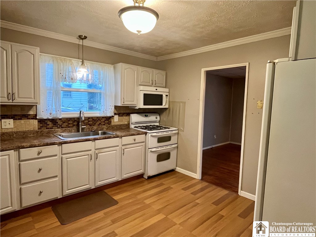 231 Delaware Avenue, Jamestown, New York image 15