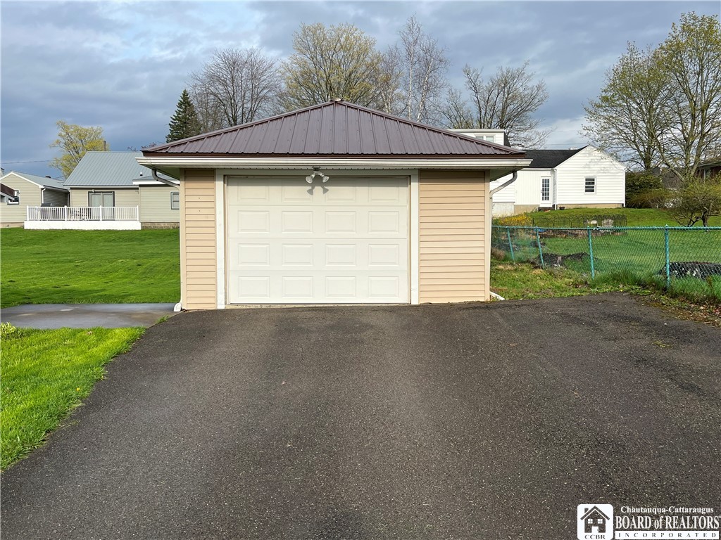 231 Delaware Avenue, Jamestown, New York image 3