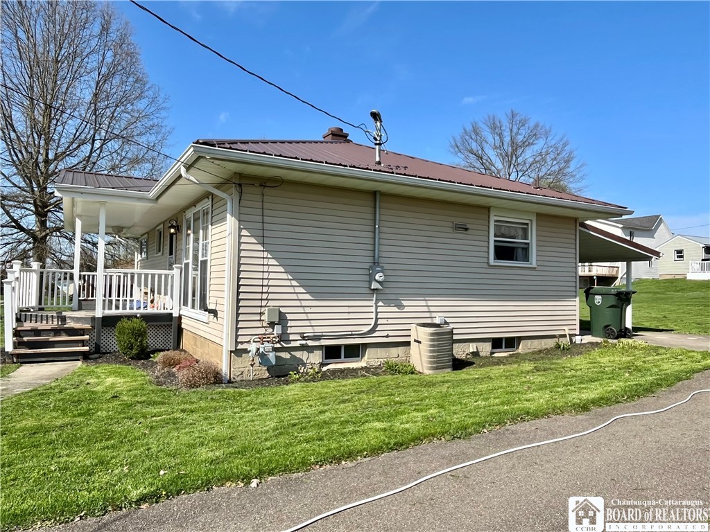 231 Delaware Avenue, Jamestown, New York image 3