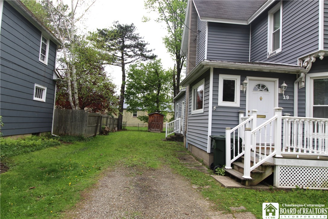 19 Lovall Avenue, Jamestown, New York image 2
