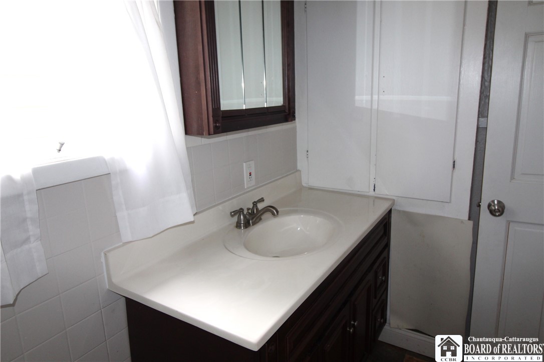 19 Lovall Avenue, Jamestown, New York image 17