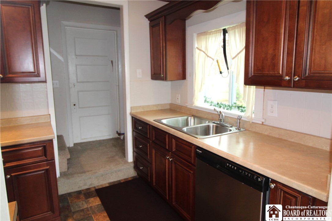 19 Lovall Avenue, Jamestown, New York image 13