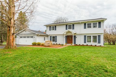 Homes For Sale - 7 Falconbridge Drive<br/> Monroe County, Pittsford, NY 14534