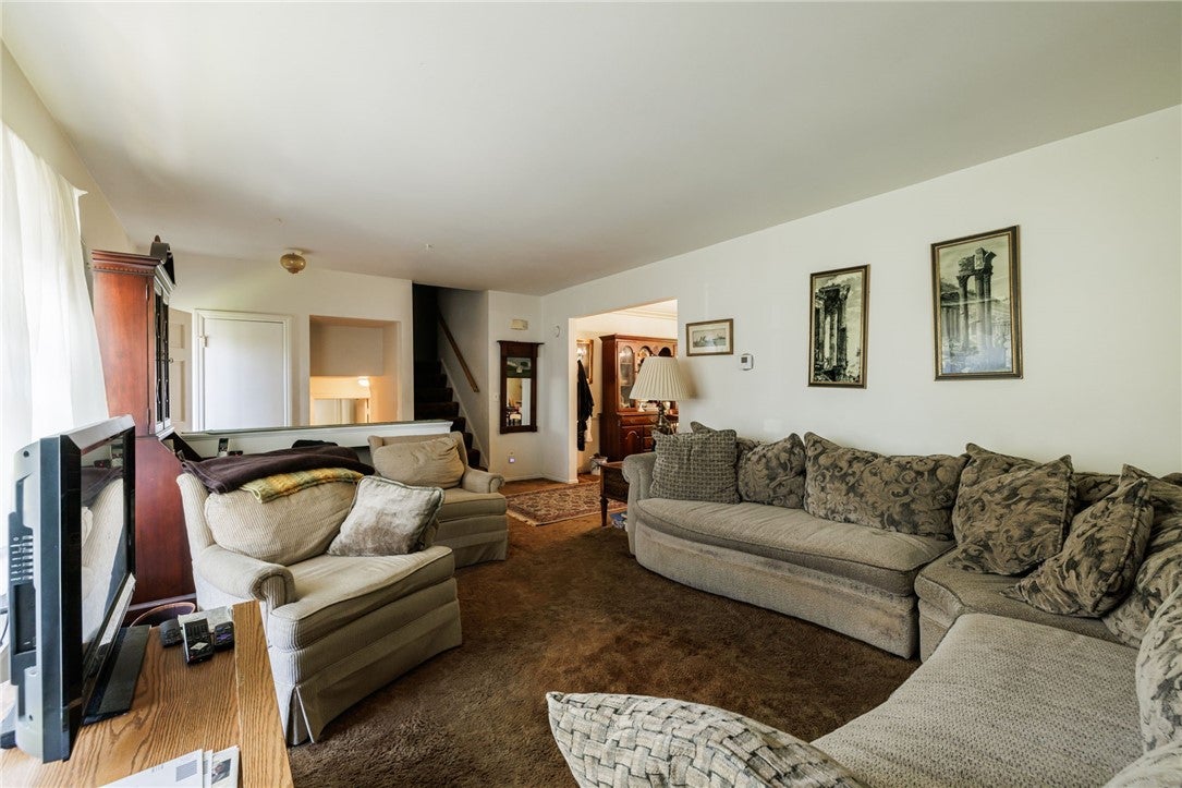 21 Blackwatch Trail