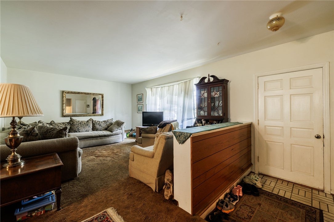 21 Blackwatch Trail
