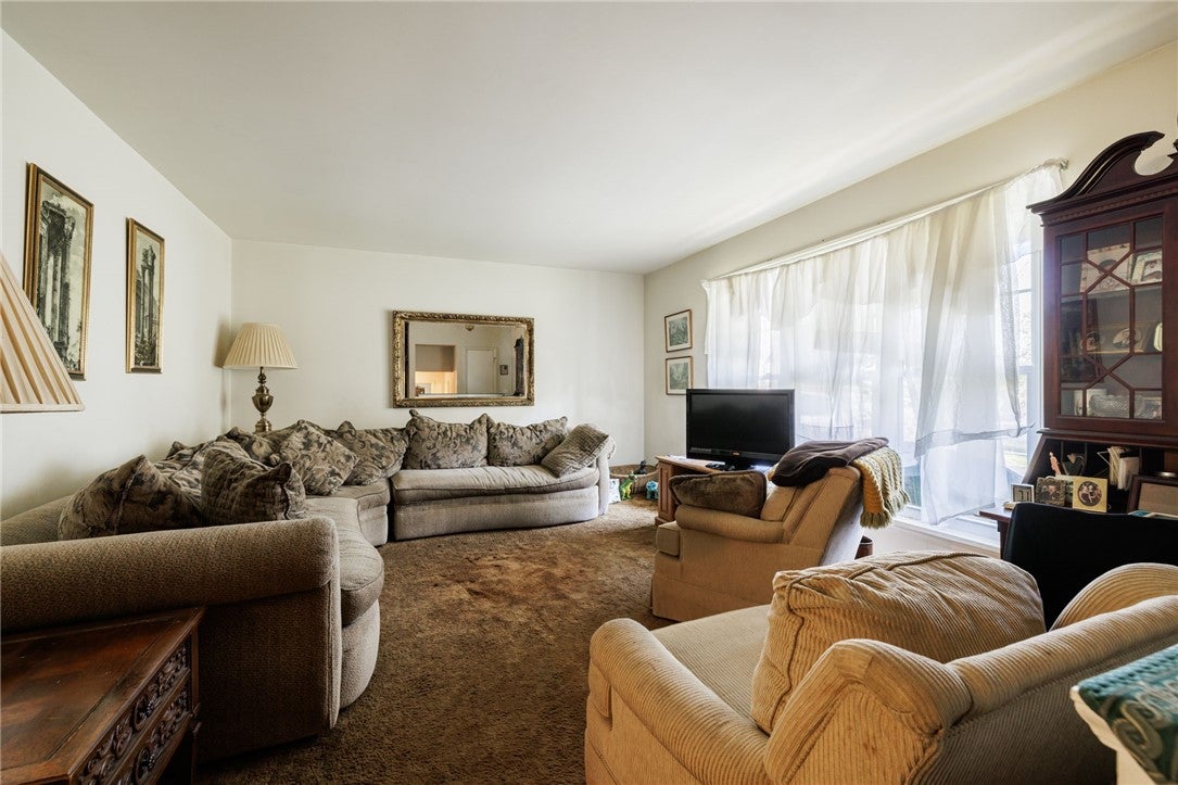 21 Blackwatch Trail