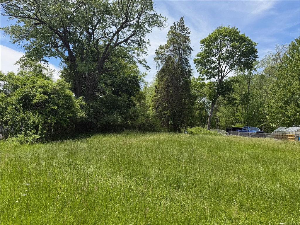 2285 W Henrietta Road