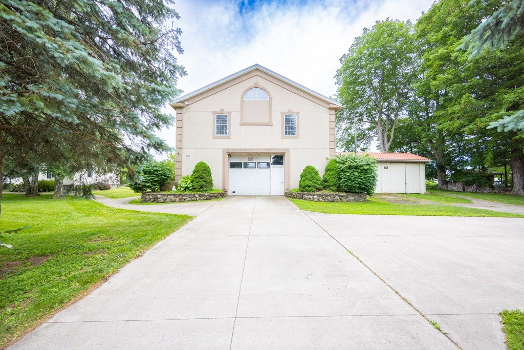 281 Dewey Street