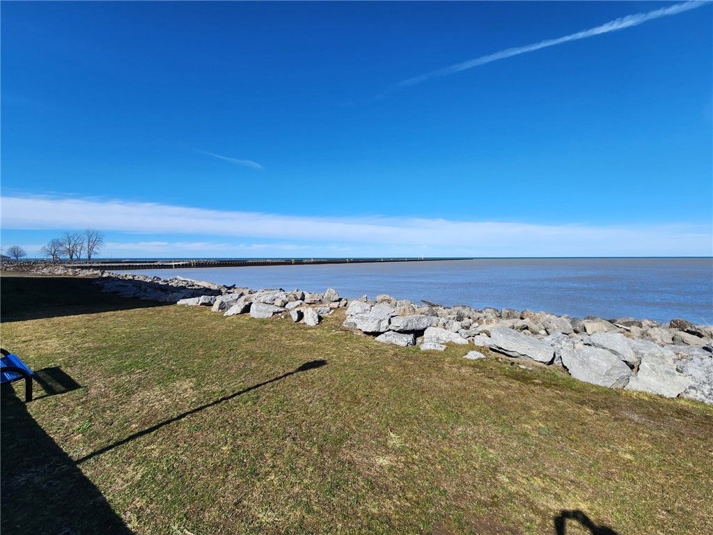 Photo of 910 Westage At The Hbr, Irondequoit, NY 14617 (MLS # R1666100)