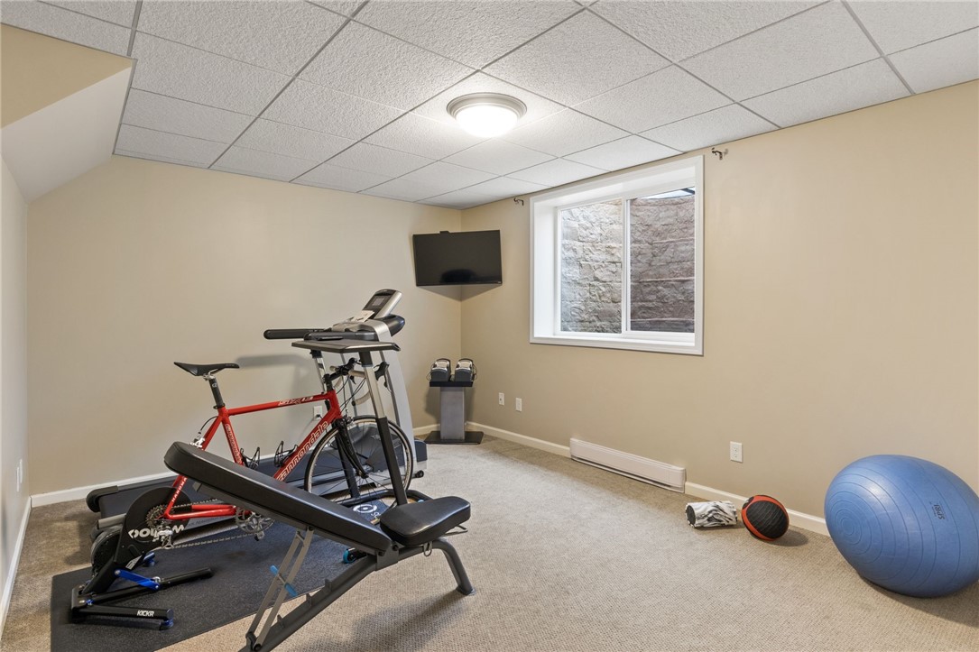 93 Coventry Ridge, Pittsford, New York image 35