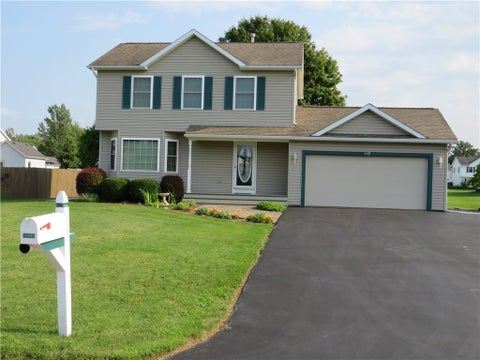 Photo of 119 Delaina Rose Circle, Clarkson, NY 14420 (MLS # R1701995)