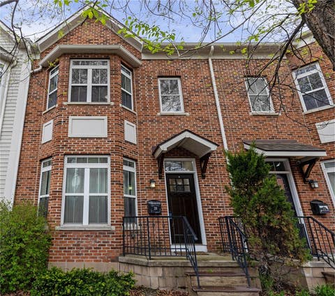 Townhouse For Sale - 33 N Plymouth Avenue<br/> Monroe County, Rochester, NY 14614