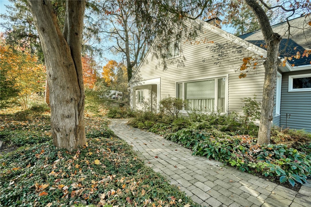 90 Hulburt Avenue