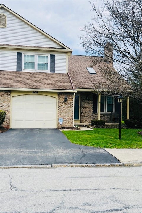 Townhouse For Rent - 205 Lac Kine Drive<br/> Monroe County, Brighton, NY 14618