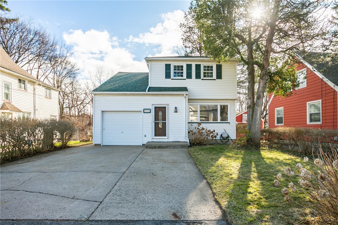 424 Helendale Road, Irondequoit, New York image 1
